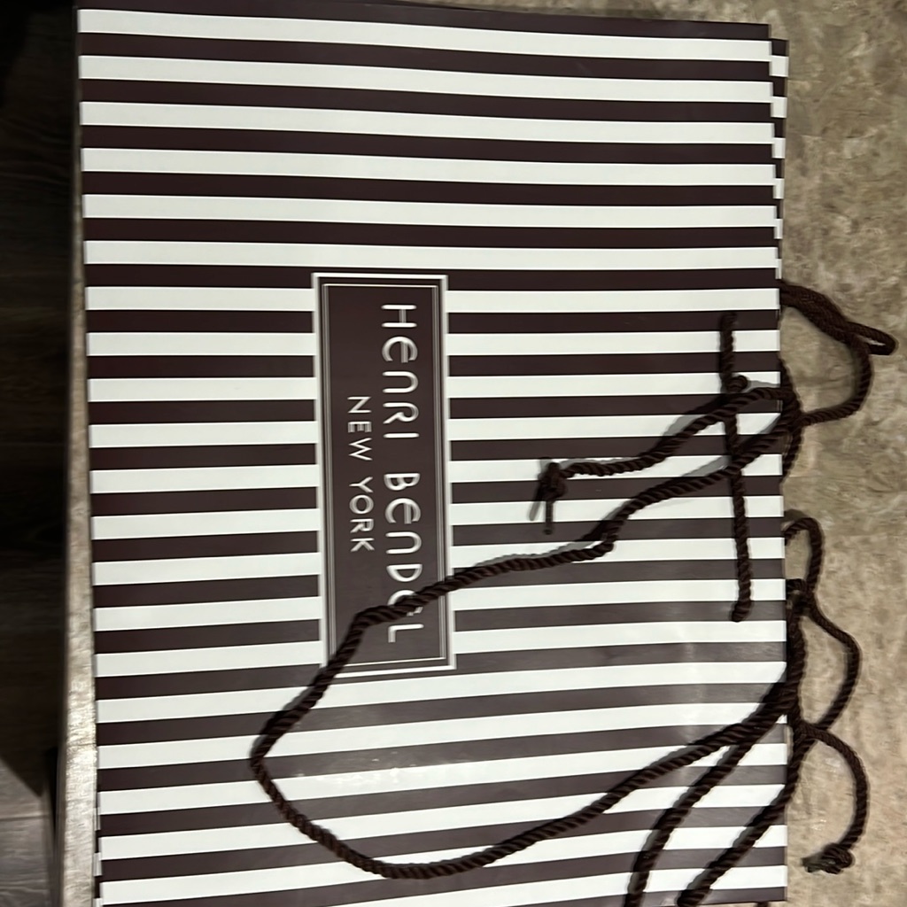 Henri Bendel Paper Shopping Bags Dust Bags And Small Boutique Boxes